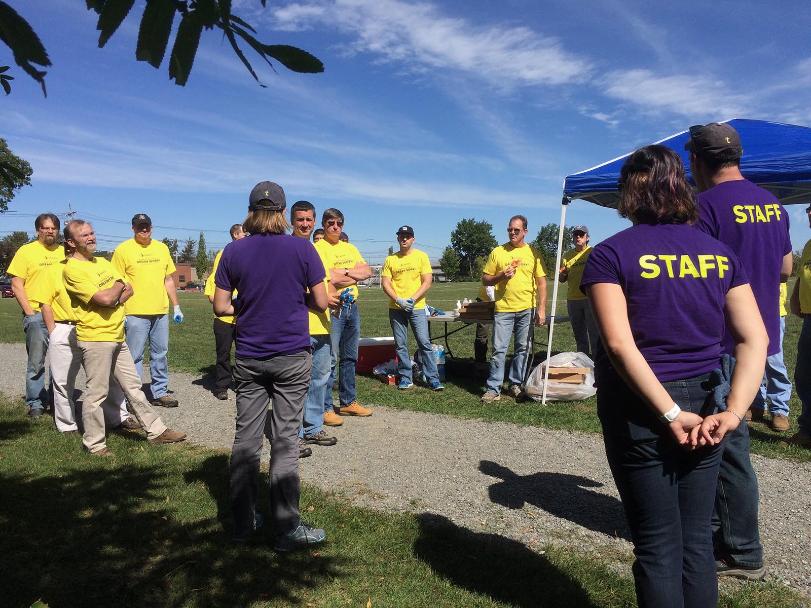 Stantec volunteers at Mary Cummings Park